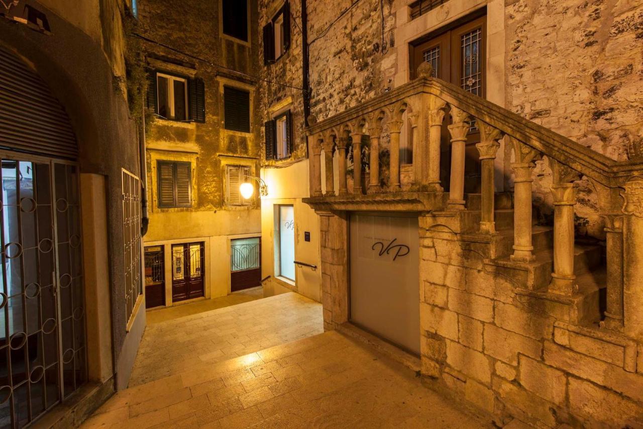 Vicencin Place Downtown Studio Apartments Sibenik Luaran gambar