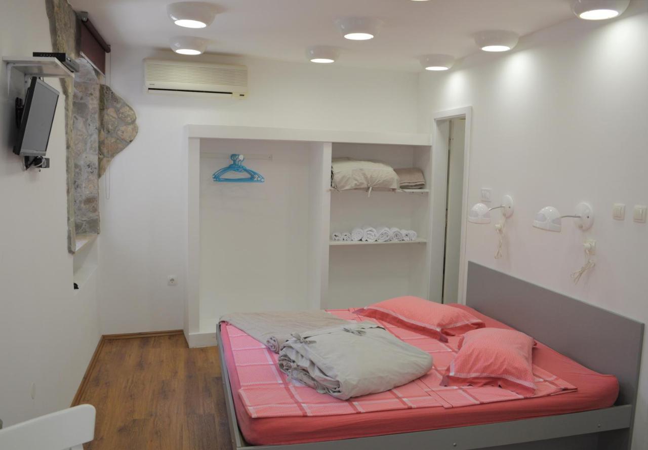 Vicencin Place Downtown Studio Apartments Sibenik Luaran gambar